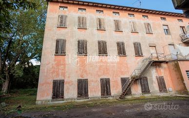 Stabile da Ristrutturare, Via Valli, Centro, Colle