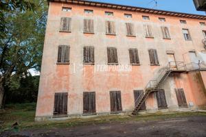 Stabile da Ristrutturare, Via Valli, Centro, Colle