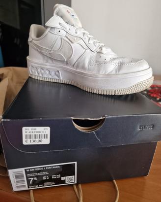 scarpe Nike  bianche