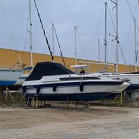 Cabinato americano con posto barca