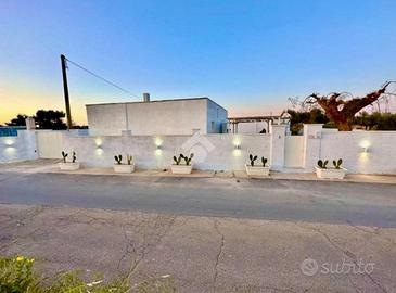 VILLA SINGOLA A MONOPOLI