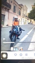 Moto.