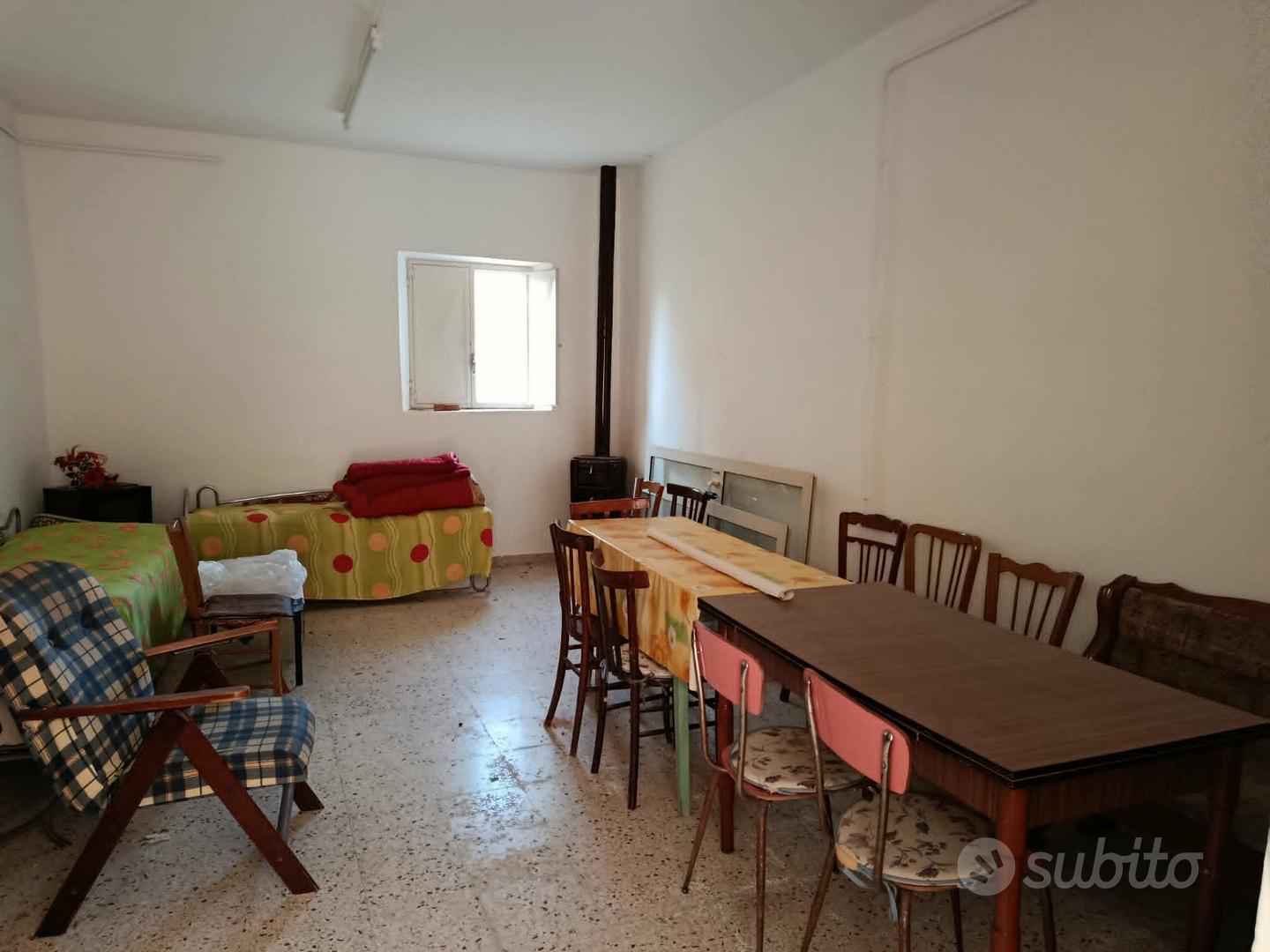 Terreno con casa a Naro - Vista 2