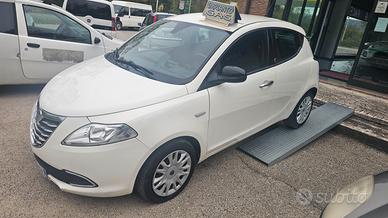 Lancia Ypsilon 1.2 69 CV 5 porte GPL Ecochic Gold