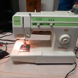 Macchina Elettrica da Cucire - SINGER -
