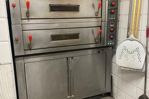 Attrezzature pizzeria +regali