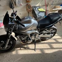 Yamaha FZ6 - 2004