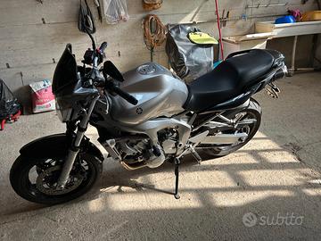Yamaha FZ6 - 2004