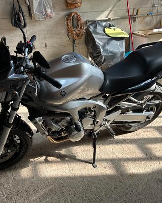 Yamaha FZ6 - 2004