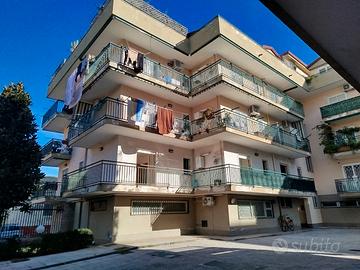 Appartamento di 3 vani con ampio box auto