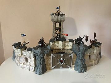 Castello Grande Maniero Schleich 42102 + 4 Cavalie