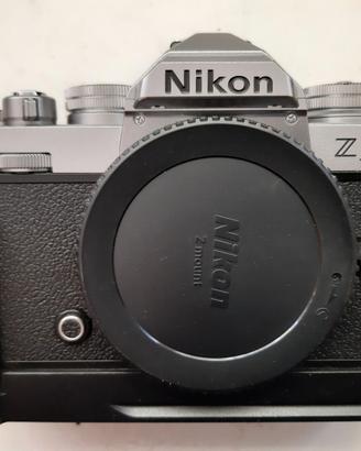 Nikon Z FC, Zoom 16-50 e adattatore FTZ II