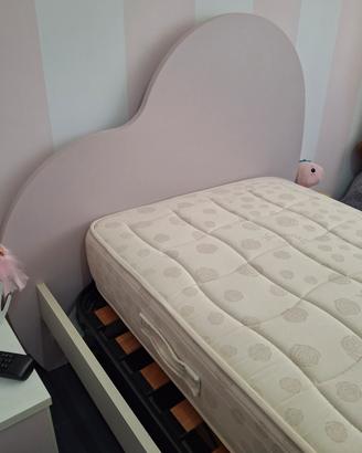 Letto singolo con rete e materasso