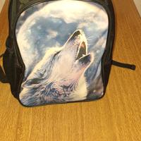 zainetto con immagine lupo