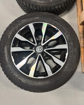Cerchi in lega wolkswagen 17”+gomme Dunlop inverno