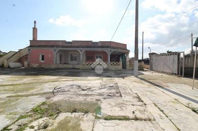 VILLA SINGOLA A BRINDISI
