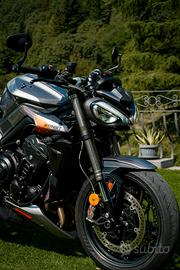 Triumph street triple rs 765