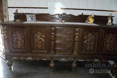 Mobili in stile NEOGOTICO