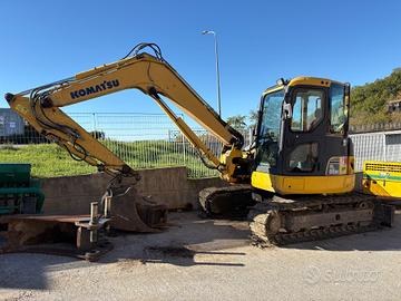 KOMATSU PC88MR-6