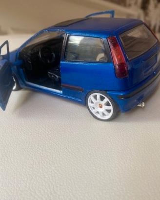 Fiat Punto GT scala 1/24 - blu - Bburago