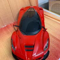 Ferrari macchina giocattolo