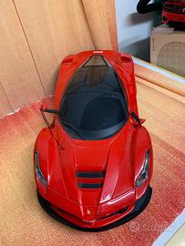 Ferrari macchina giocattolo