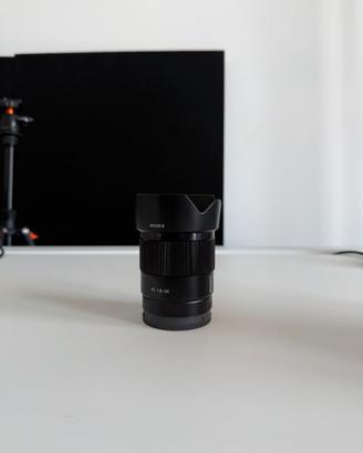 Sony FE 35mm f/1.8 SEL35F18F Obiettivo E-mount