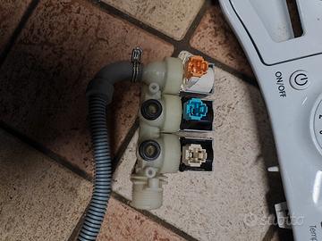 Elettrovalvola a 3 vie lavasciuga Hotpoint 