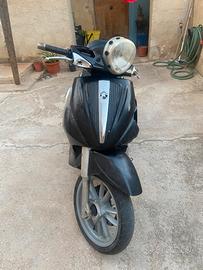 Beverly 200 a carburatore tourer