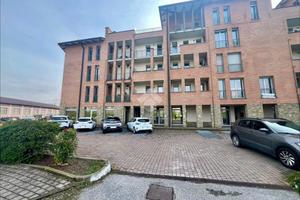 2 LOCALI A ALBA