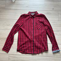 Camicie varie, giubbotto e scaldacollo