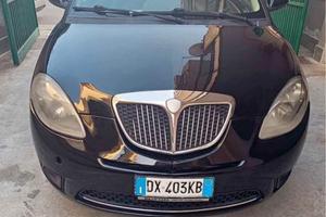 Lancia y 2009 benzina gpl