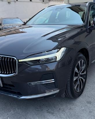 Volvo XC 60 XC60 B4 (d) automatico Plus Dark