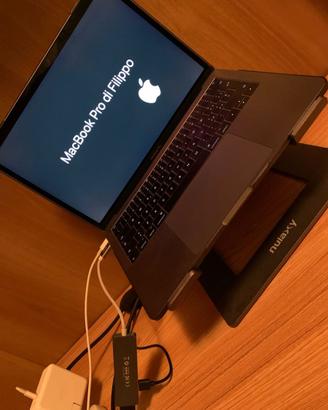 MacBook Pro 13" (Metà 2017) – Completo di Accessor