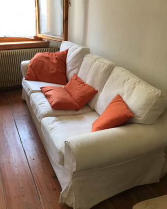 divano in omaggio