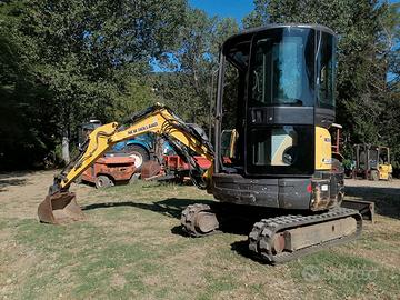 Escavatore New Holland E26B