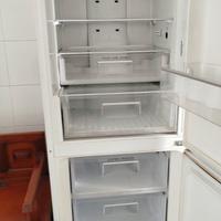 parete attrezzata più frigorifero 