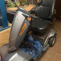 Scooter Elettrico da esterno (Anziani/Disabili)