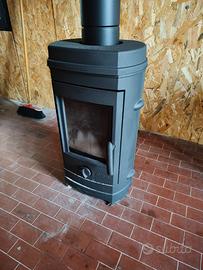 stufa a legna Invicta Remilly 7 kW in ghisa