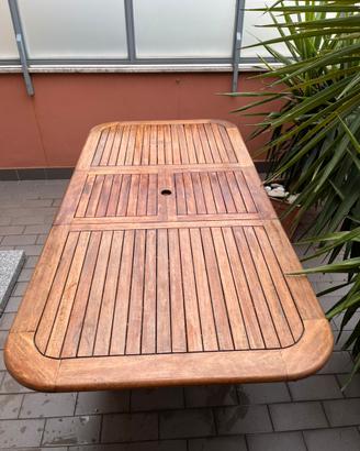 Tavolo di legno teak più ombrellone
