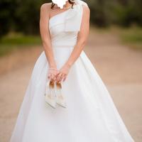 Abito da sposa in Mikado e  Organza