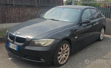 Bmw 320i Benzina Da Rivedere