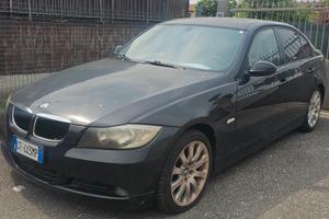 Bmw 320i Benzina Da Rivedere