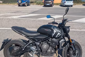 Triumph Trident 660 come nuova 