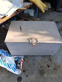 Casse in ferro x attrezzi  