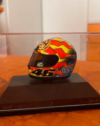 Casco da esposizione valentino rossi