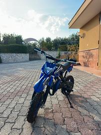 Mini moto cross (Nitro Motors) con casco integrale