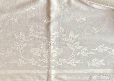 Tovaglia di fiandra con giglio di Firenze