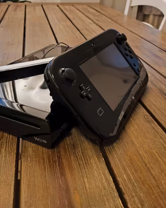 Console Nintendo WiiU, leggere bene