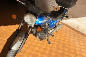 Honda CB 400N d'epoca - Blu con bauletto